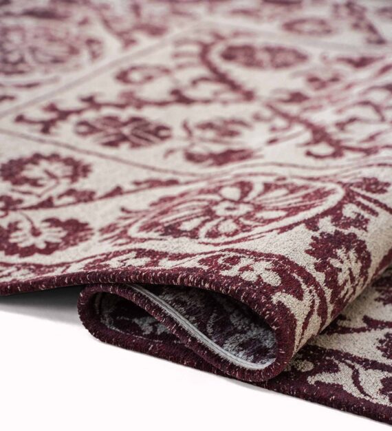 Louis De Poortere rug Antiquarian Suzani 9734 Zephyr fold