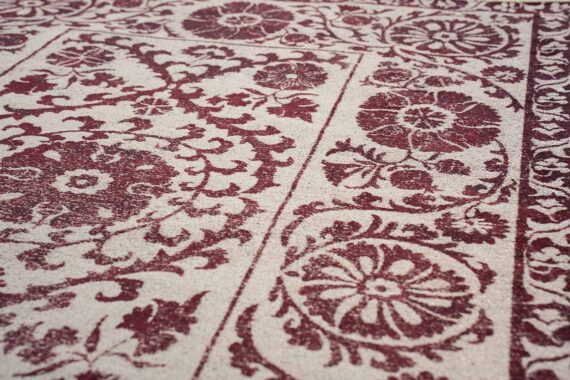 Louis De Poortere rug Antiquarian Suzani 9734 Zephyr zoom 5