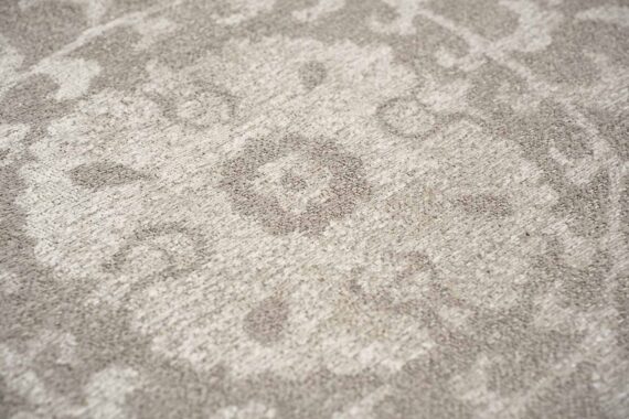 Louis De Poortere rug Antiquarian Suzani 9846 Boree zoom 3